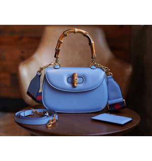 구찌 뱀부 스몰 탑핸들백 675797