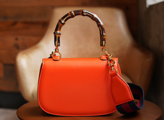 구찌 뱀부 스몰 탑핸들백 675797 