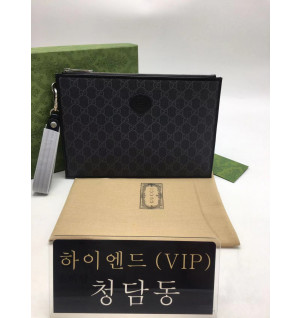 구찌 인터로킹G 클러치 672953