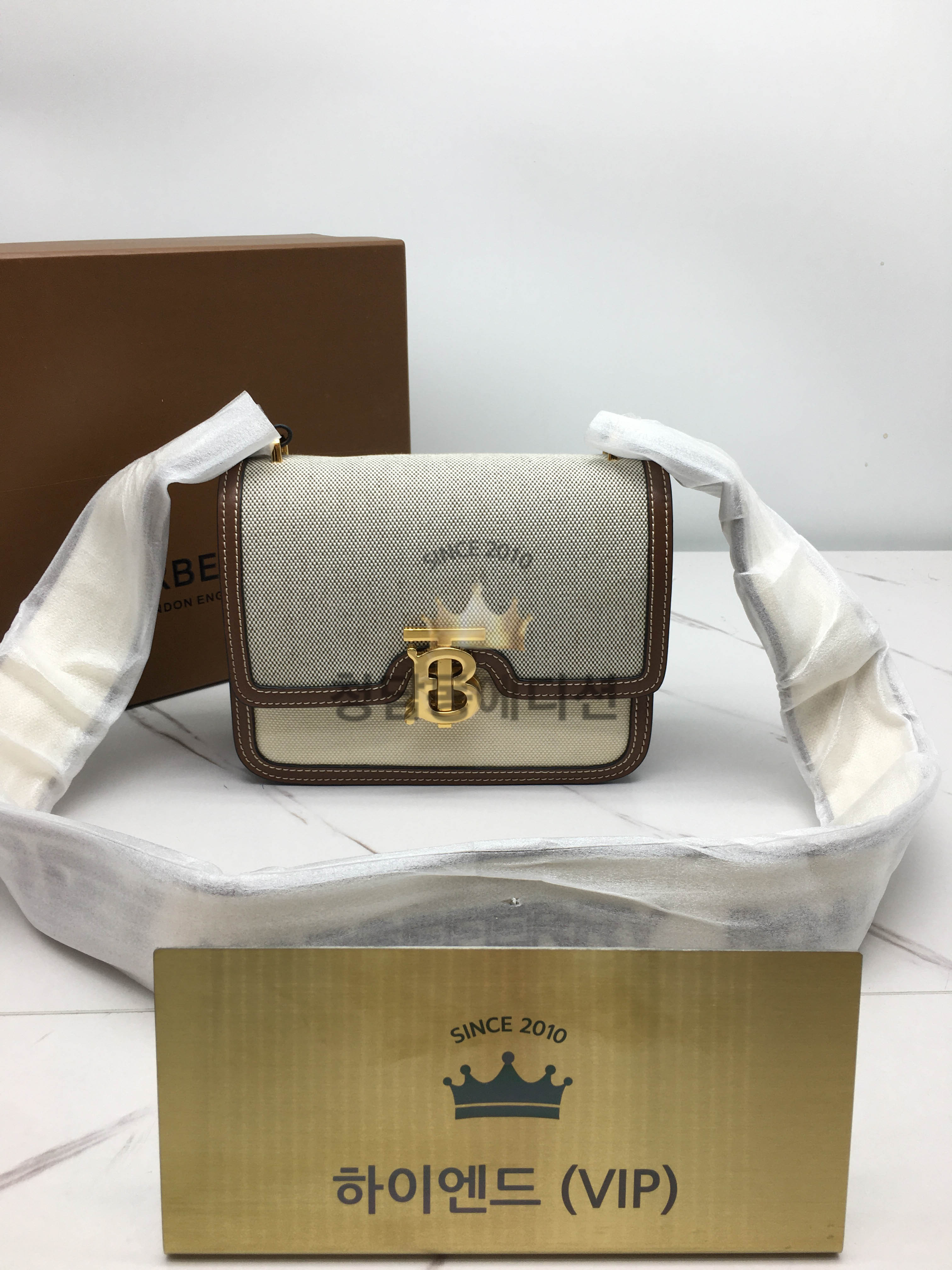 버버리 TB 크로스백 스몰 (하이엔드급)