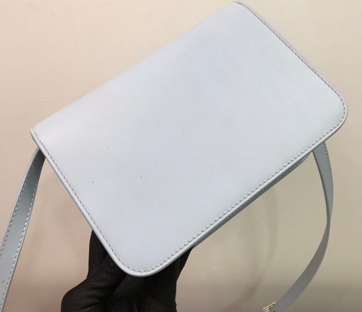 버버리 TB 크로스백 스몰 (하이엔드급)