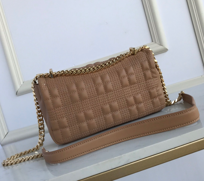 버버리 롤라백 스몰 램스킨 (하이엔드급)