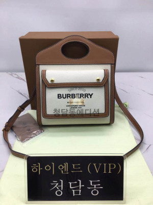 버버리 트라이톤 코튼 캔버스 레더 포켓백 미니 (하이엔드급)