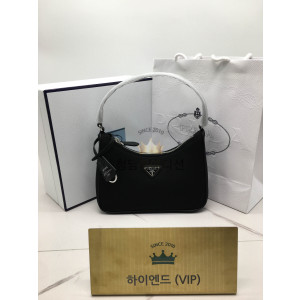 프라다 리에디션 나일론 호보백 2005 (하이엔드급)