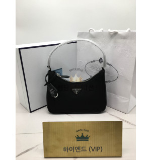 프라다 리에디션 나일론 호보백 2005 (하이엔드급)