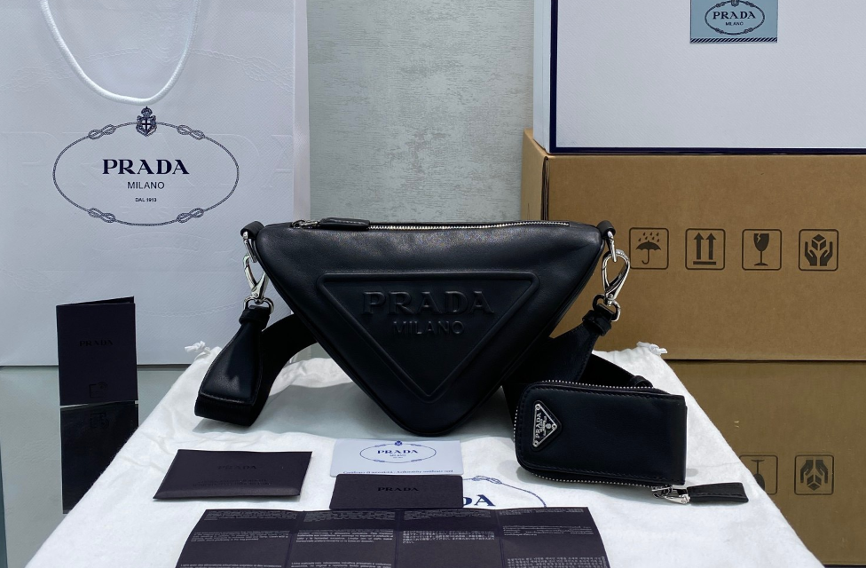 프라다 트라이앵글 레더 3-IN-1 크로스백 화이트/블랙 2COLOR (하이엔드급)