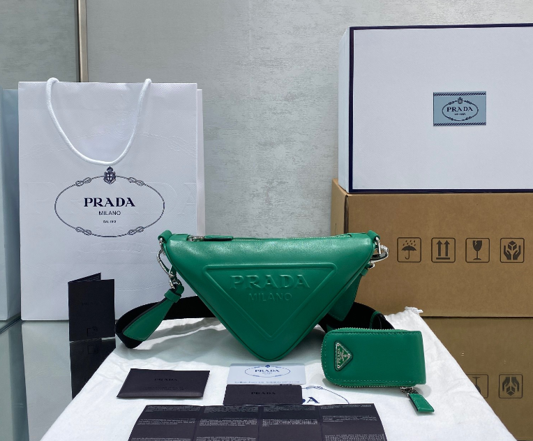 프라다 트라이앵글 레더 3-IN-1 크로스백 (하이엔드급)