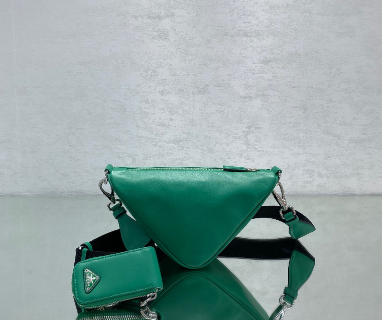 프라다 트라이앵글 레더 3-IN-1 크로스백 (하이엔드급)