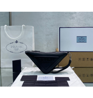 프라다 클러치백 (하이엔드급)