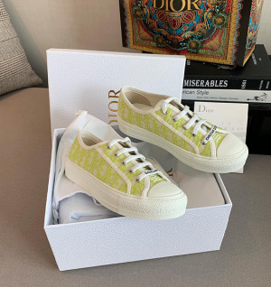 디올 스니커즈