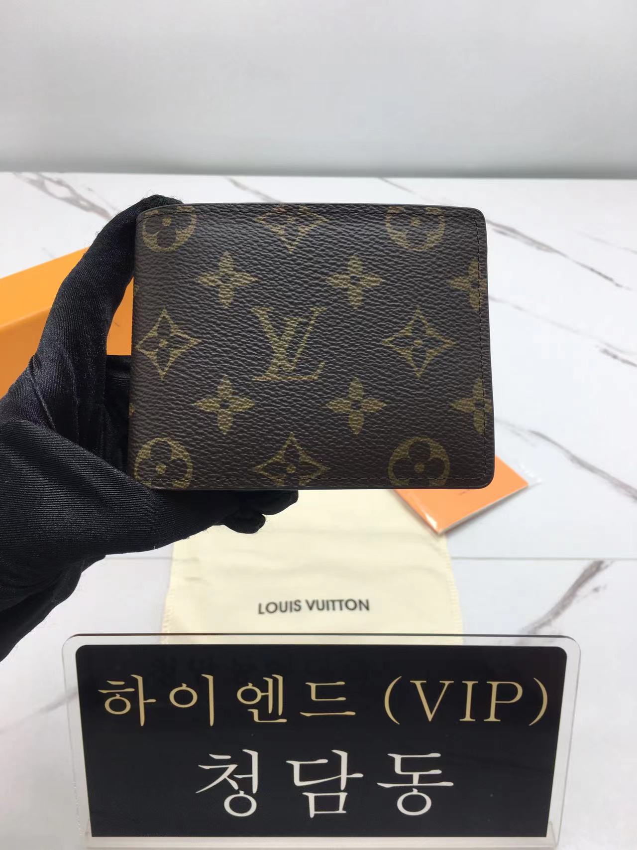 루이비통 멀티플 월릿 M60895 반지갑