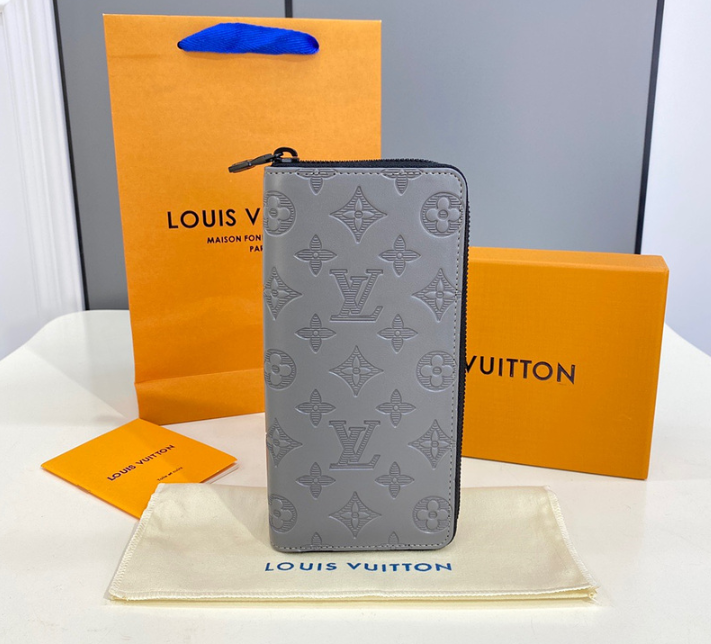루이비통 지피 버티컬 월릿 M81384 장지갑