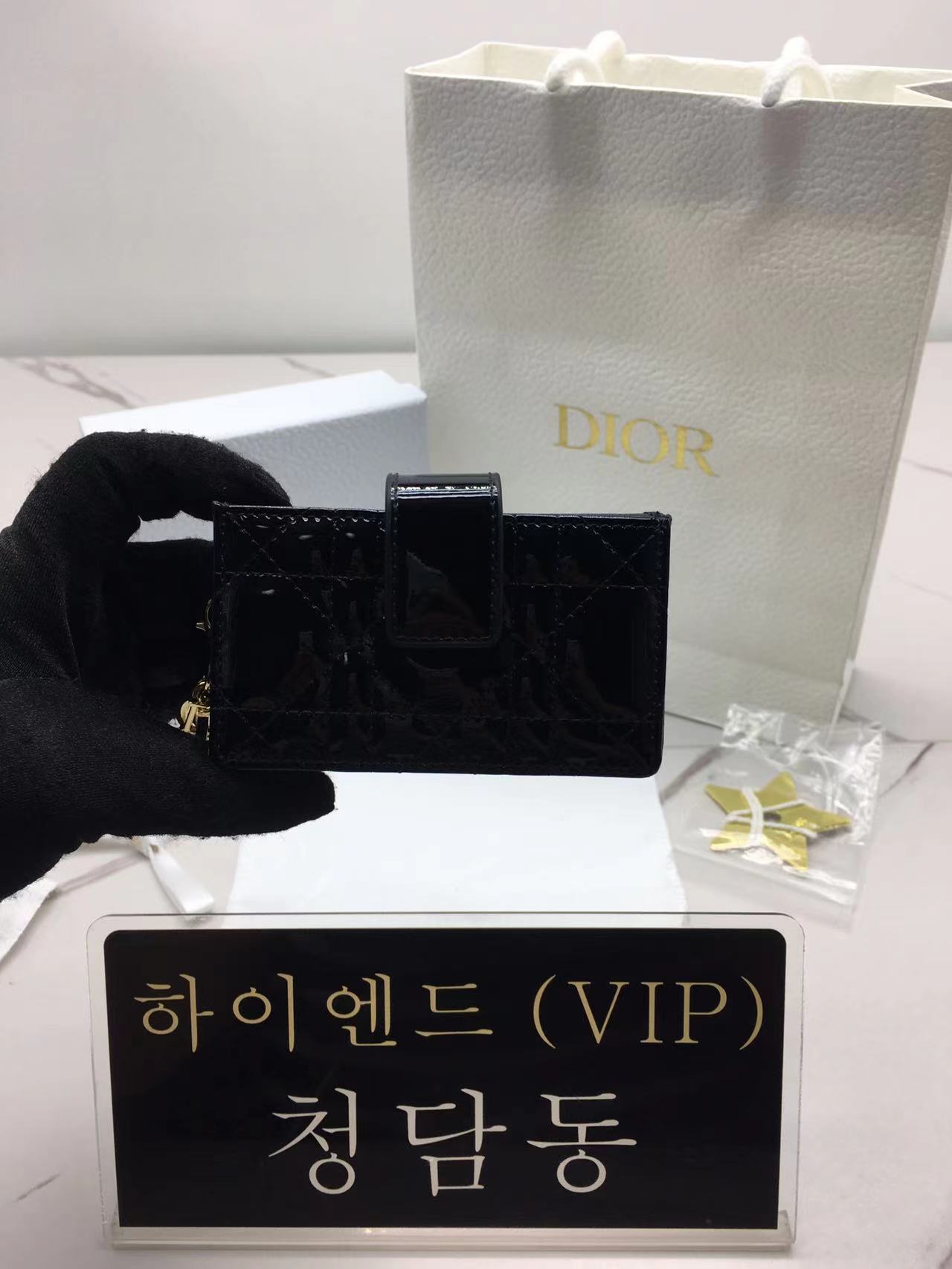 디올 까나쥬 페이던트 아코디언 카드지갑