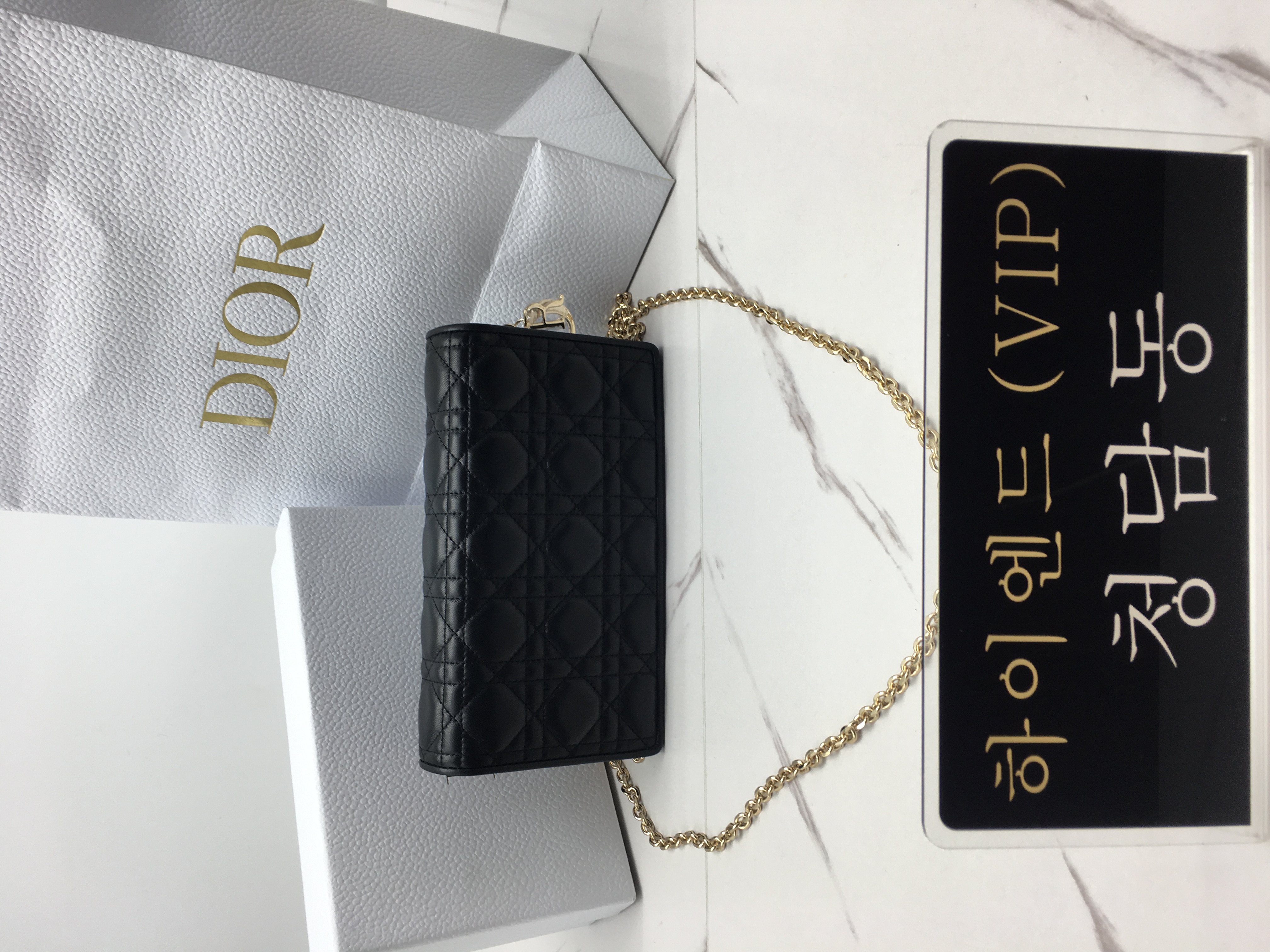 디올 까나쥬 램스킨 체인 지갑