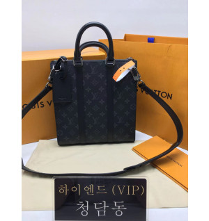 루이비통 삭플라 크로스백 M46098