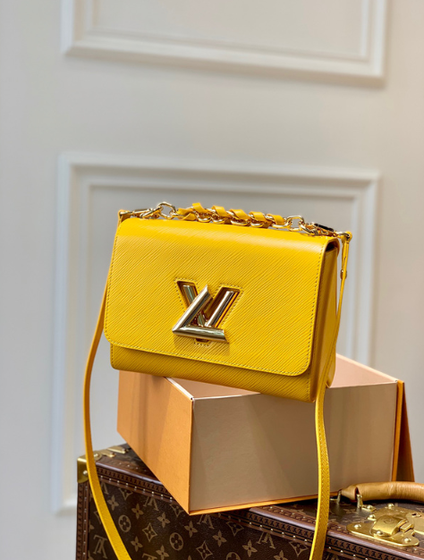 루이비통 트위스트 WOC 체인 숄더백 M59896