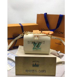 루이비통 트위스트 WOC 체인 숄더백 M59896