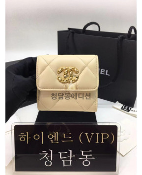 샤넬 19 플랩지갑