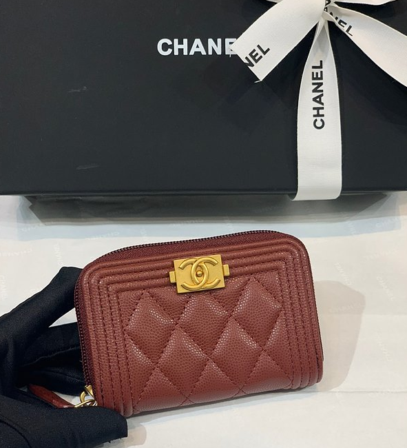 샤넬 보이 작은캐비어스킨 지퍼 카드지갑