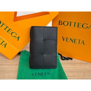 보테가베네타 맥시 인트레치아토 플랩 카드케이스