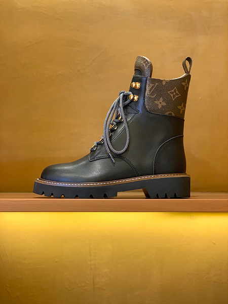 루이비통 워커부츠