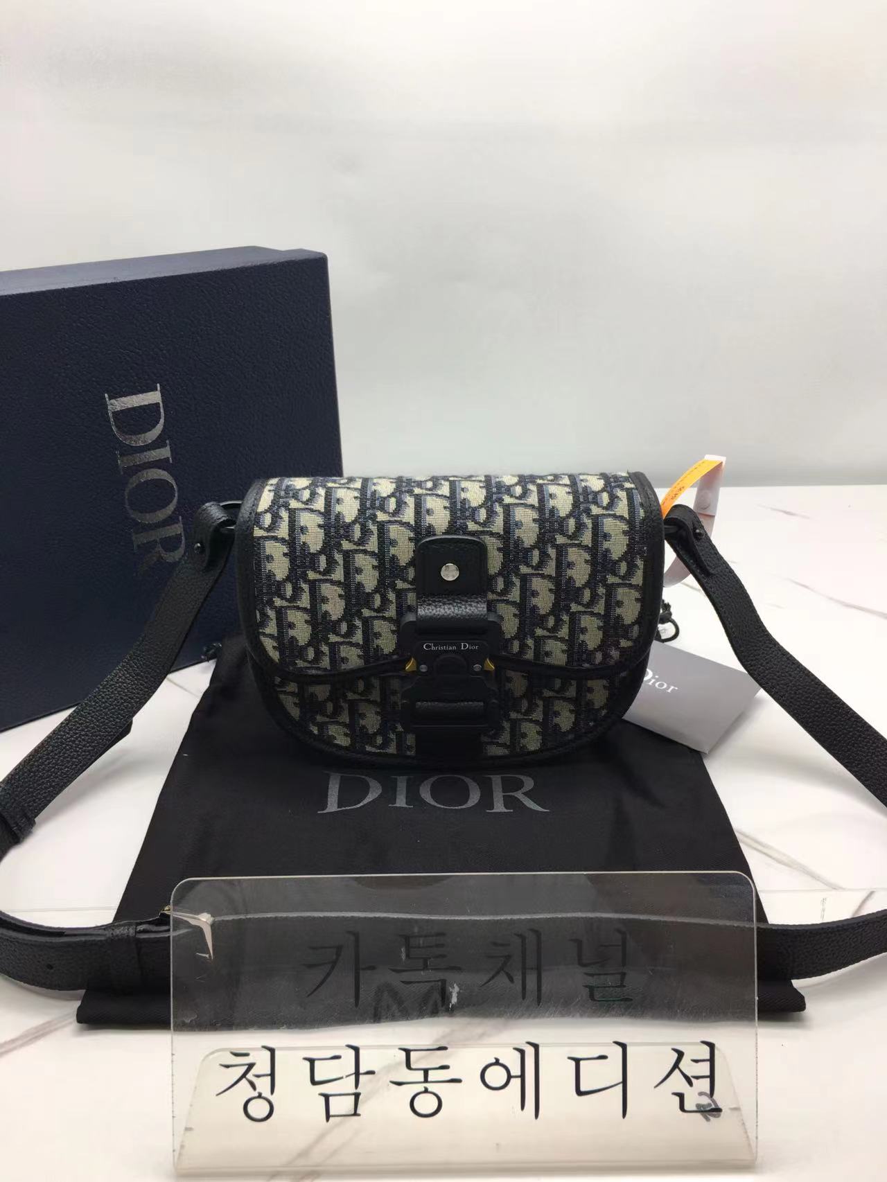 디올 CD 오블리크 갤롭 메신저백