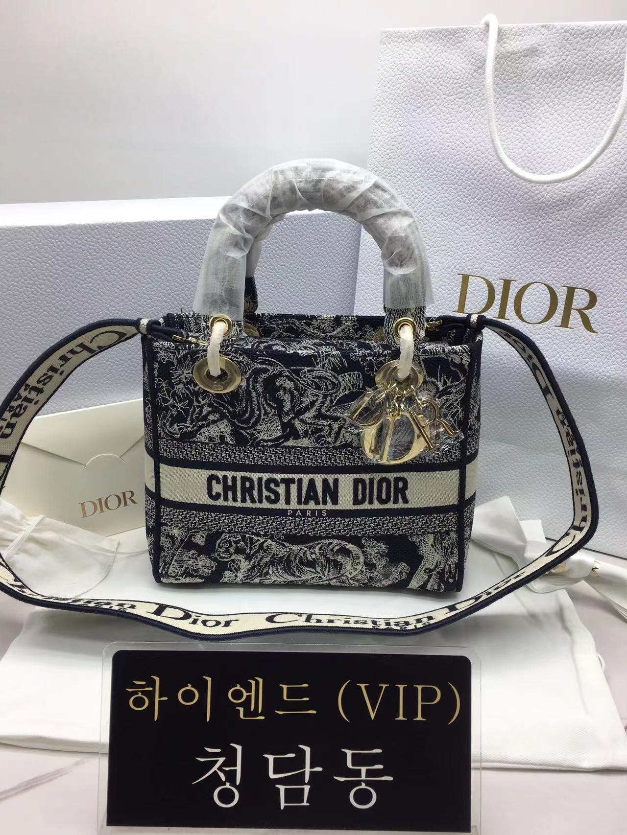 디올 레이디 D LITE 백 미디움