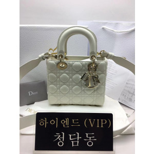 디올 레이디백 스몰 (램스킨) (upgrade ver.)