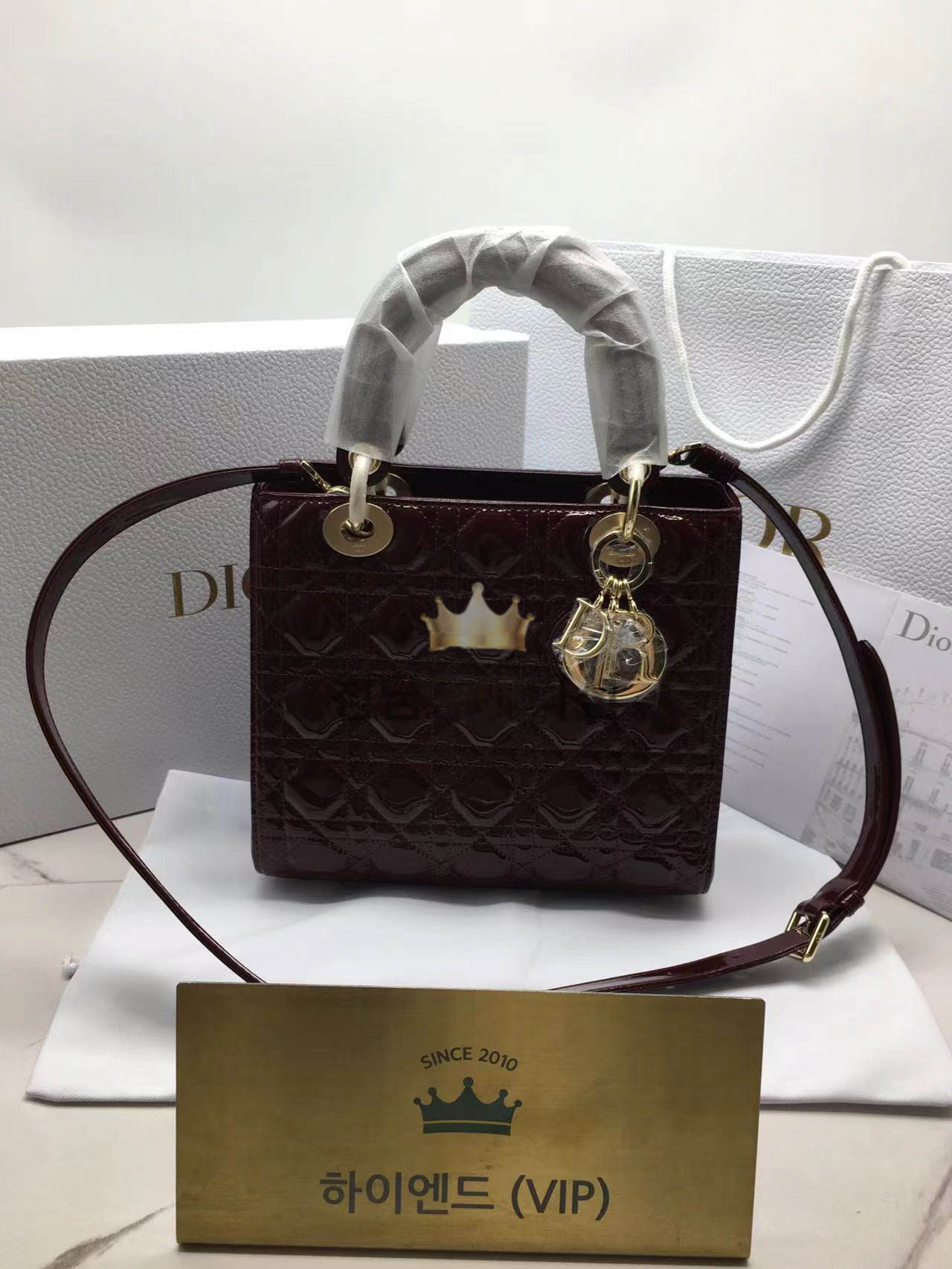 디올 레이디백 미디움 (카프스킨)