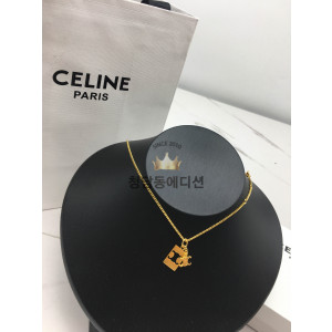 셀린느 트리오페 스퀘어 목걸이