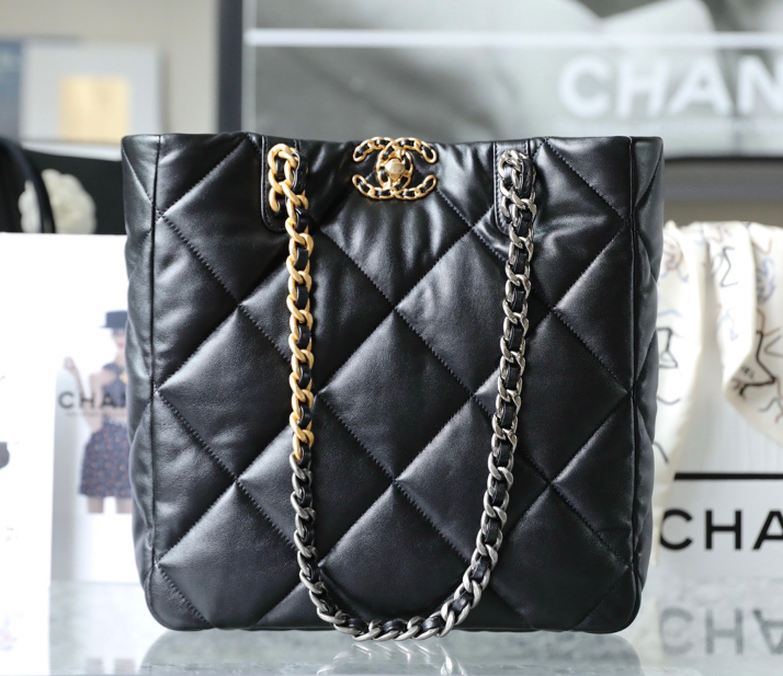 샤넬 19쇼핑백 AS3519