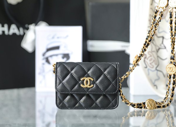 샤넬 22A 캐비어 WOC 체인달린 미니백