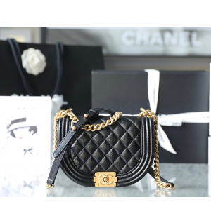 샤넬 보이 스몰 메신저백