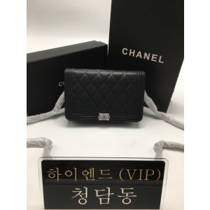 샤넬 보이 플랩 WOC 체인 월릿 은장