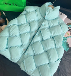 보테가베네타 패딩 조끼