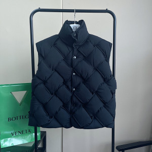 보테가베네타 패딩 조끼