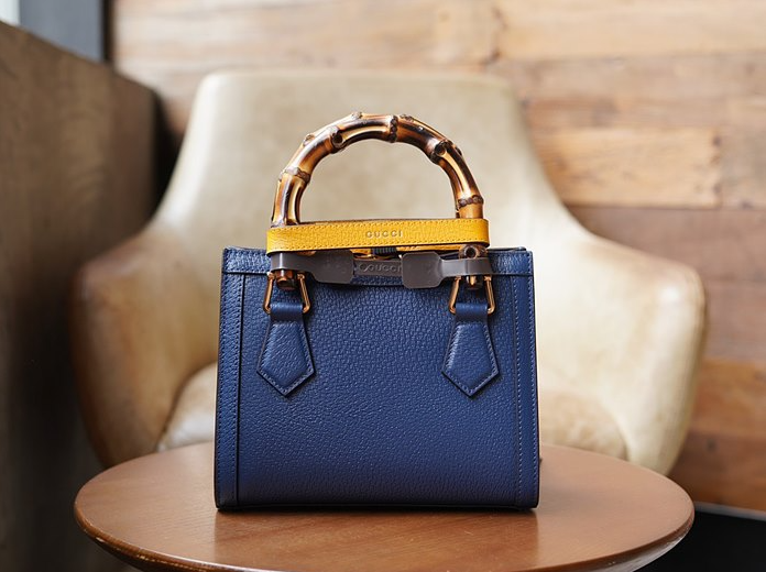 구찌 다이애나 미니 토트백 702732