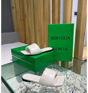 보테가베네타 리도 뮬