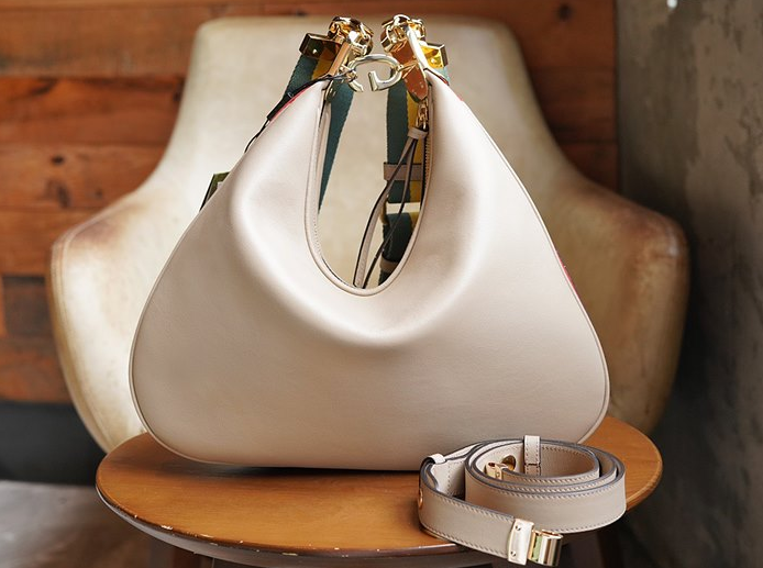 구찌 아따슈 라지 숄더백 702823