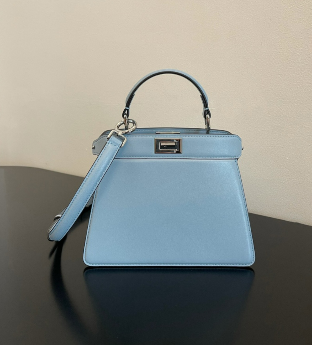 펜디 피카부 I SEE U 스몰