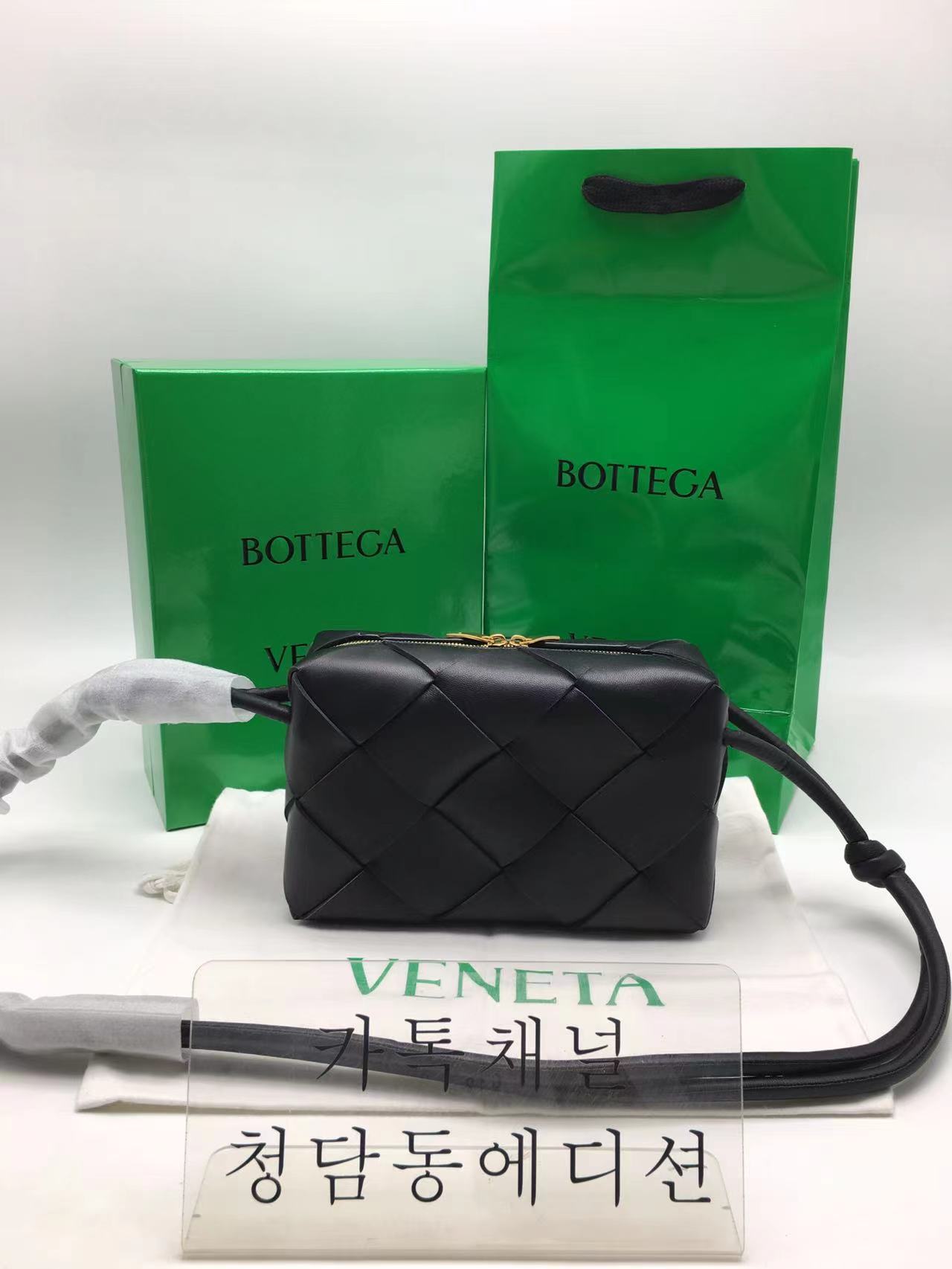 보테가베네타 카세트 카메라백