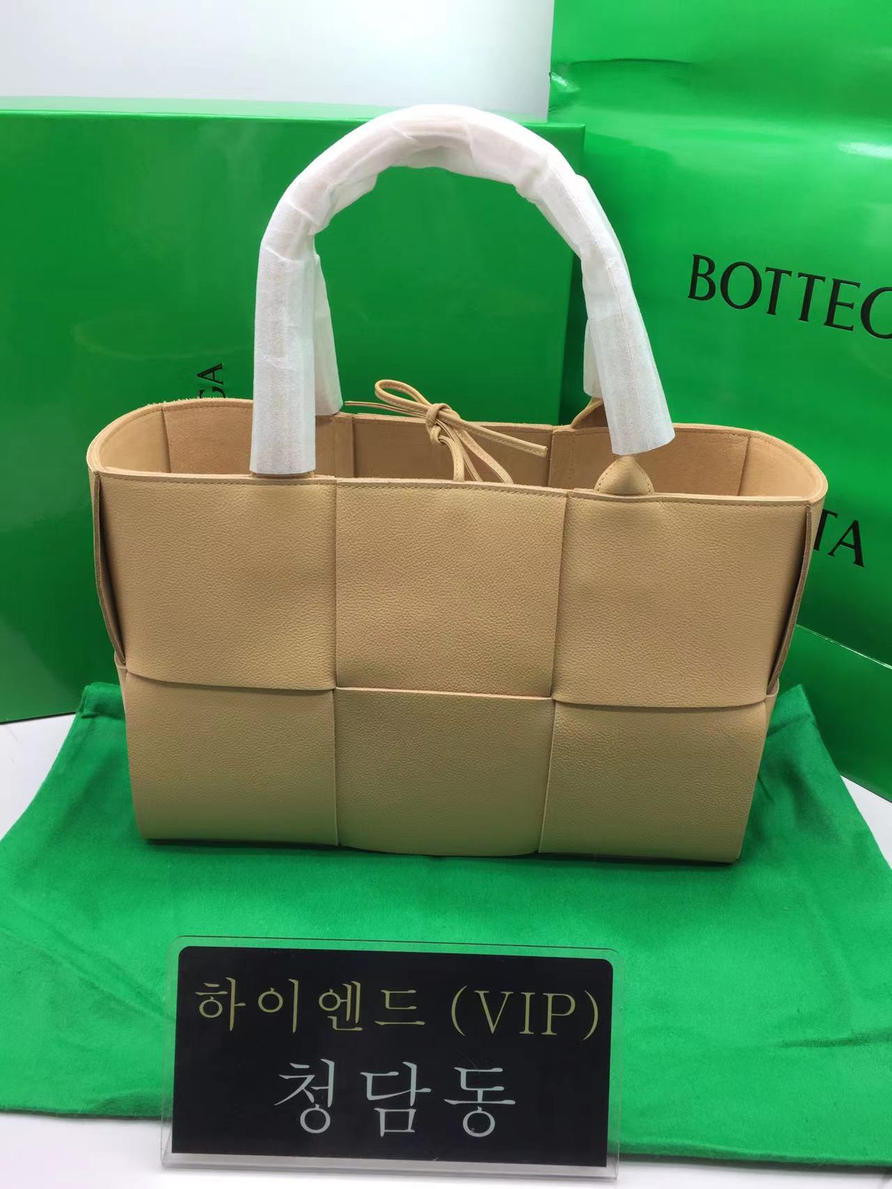 보테가베네타 아르코 토트백 (3size)