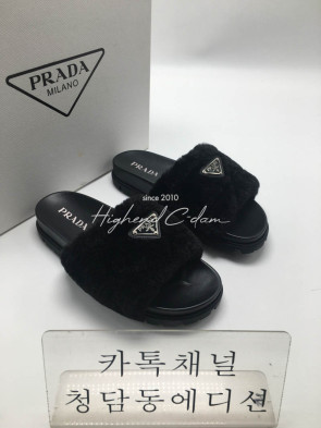 프라다 퍼 슬리퍼