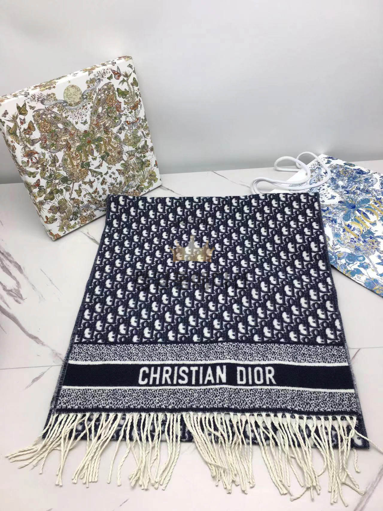 디올 오블리크 100% 캐시미어 머플러