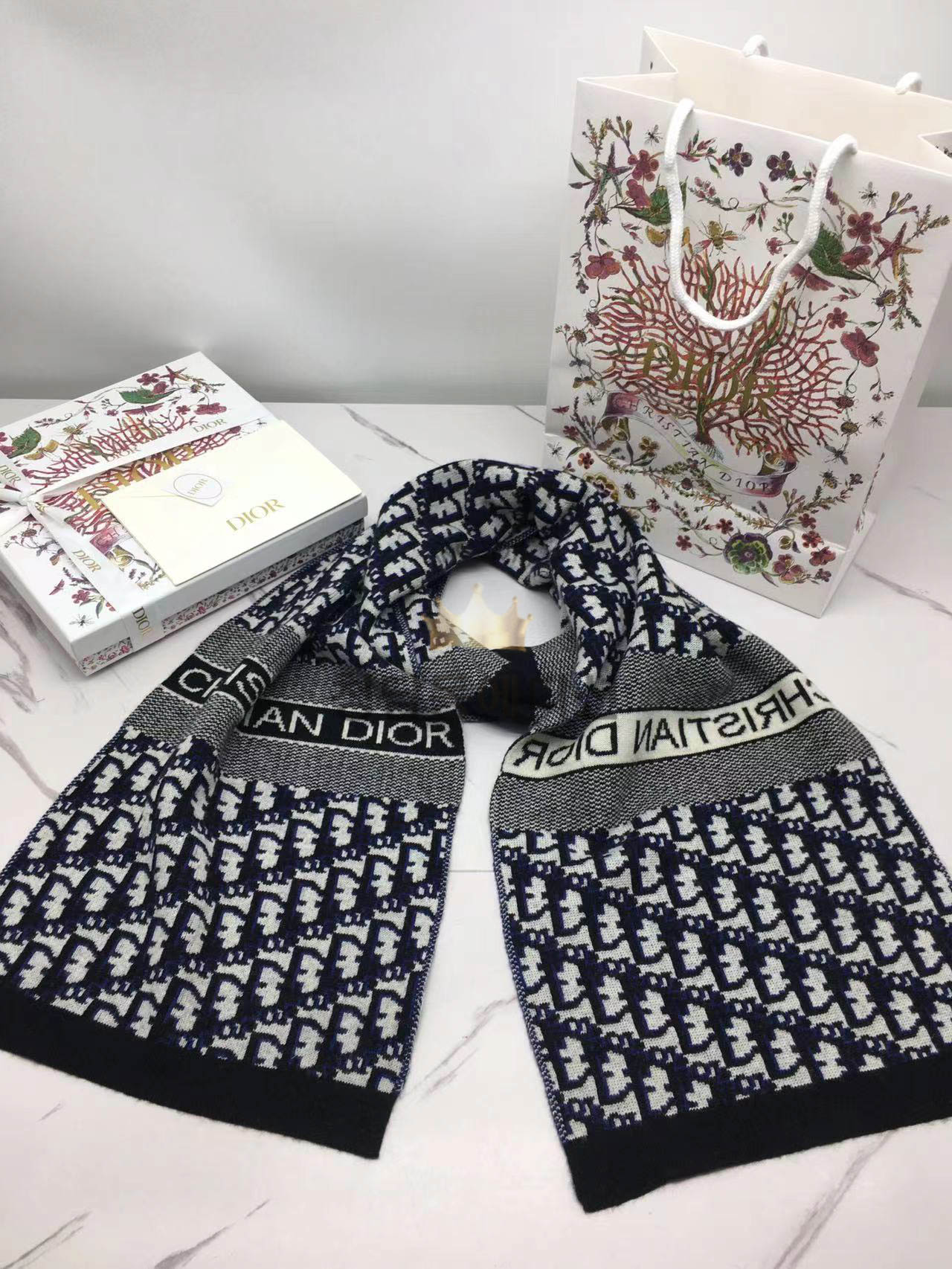 디올 울캐시 머플러