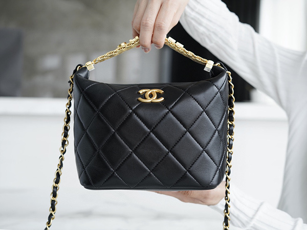 샤넬 스몰 호보백 (하이엔드급)