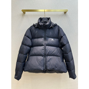 발렌시아가 패딩