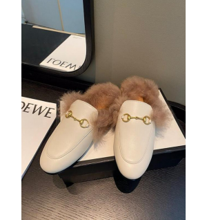 구찌 GG 홀스빗 퍼 블로퍼