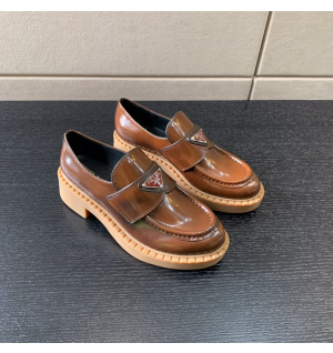 프라다 prd 브러시드 로퍼