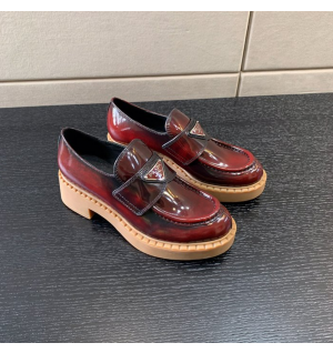 프라다 prd 브러시드 로퍼